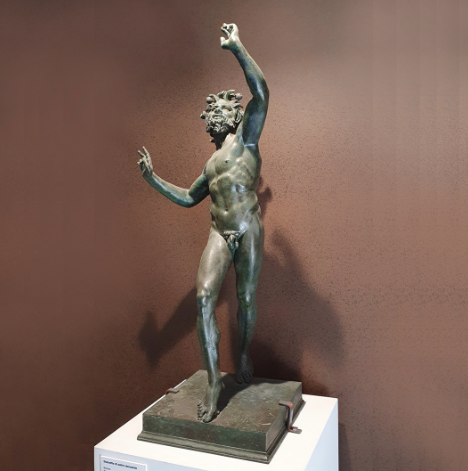 Escultura de Fauno Danzante